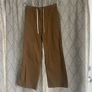 VUORI ripstop wide leg in tobacco! Size S! Excellent condition!
